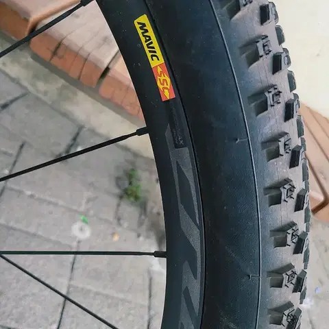 스페셜라이즈드 에픽 하드테일 콤프 MTB 자전거 업글차 입니다