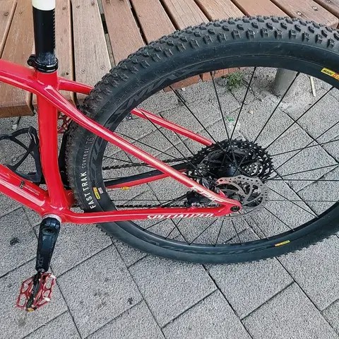 스페셜라이즈드 에픽 하드테일 콤프 MTB 자전거 업글차 입니다