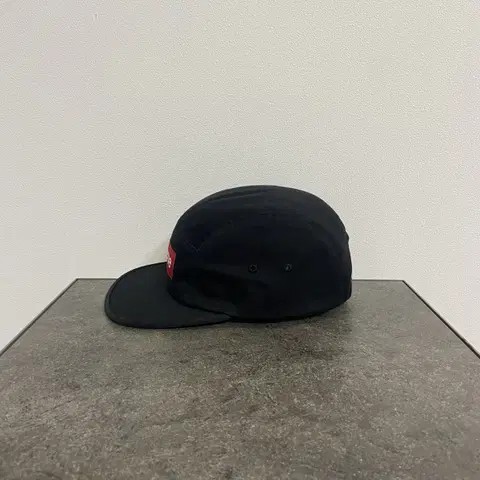 슈프림 워시드 블랙 레드 박스로고 캠프캡 모자