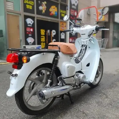 슈퍼커브110 2023년식 9천KM 판매합니다