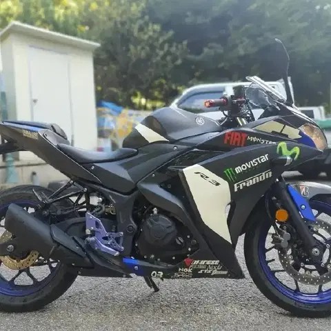 R3 2017년식 관리 잘 된 실키로수 바이크 판매합니다.