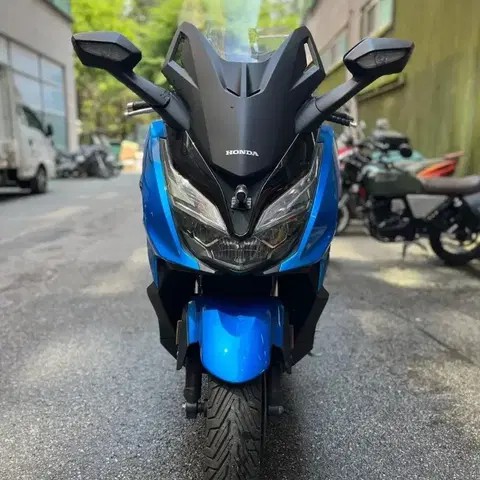 포르자350 2022년식 3.2만KM 판매합니다