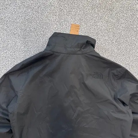 노스페이스 바람막이