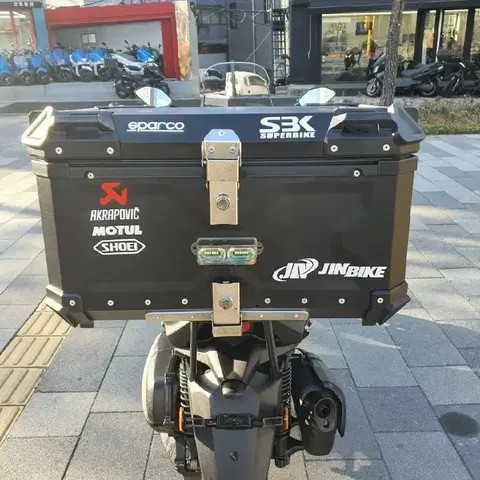 21년식 x맥스300 무사고 차량 판매 합니다. 블랙컬러