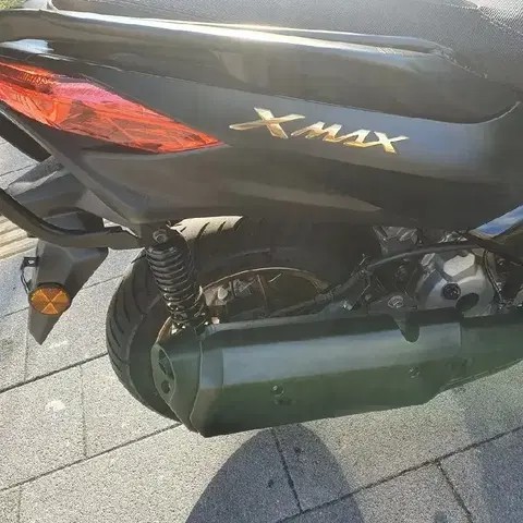 21년식 x맥스300 무사고 차량 판매 합니다. 블랙컬러