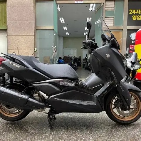 Xmax300 2024년식 2만KM 판매합니다