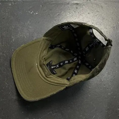 아디다스 카모 볼캡