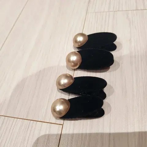 새상품 진주 벨벳 헤어핀 4개 일괄