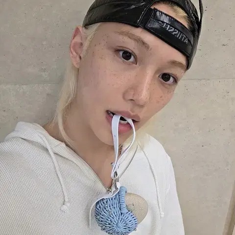 어티슈 윙캡