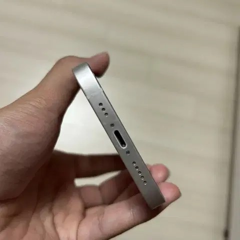 아이폰 12 화이트