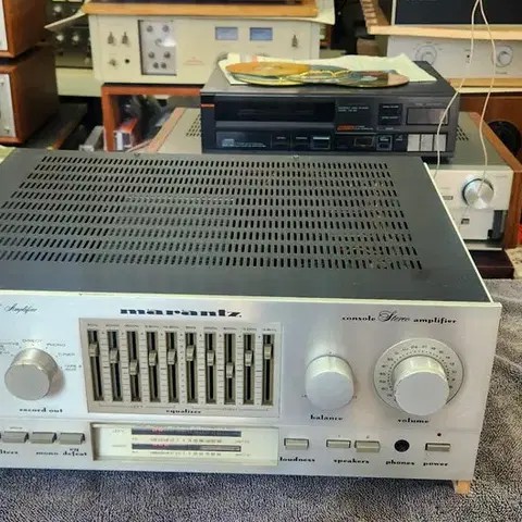 마란츠 PM 700DC 앰프